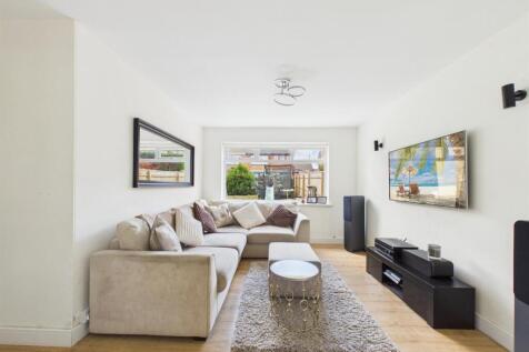 lounge 1.jpg