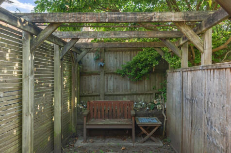 1330925-1-689b701...