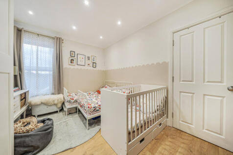 1384445-7-69249dc...