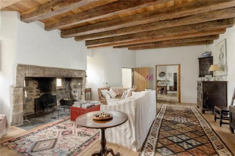 10 bed, 6 bath Detached in Edinburgh - Photo 3