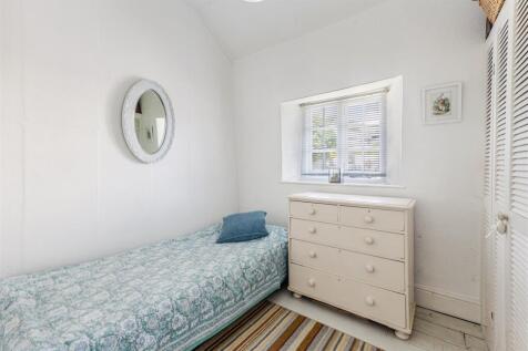 A20 - Kingsbridge, Rack Park Cottage - 250911.jpg