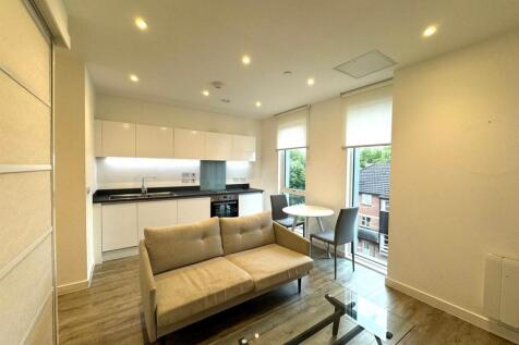 Living area pic 6.jpeg