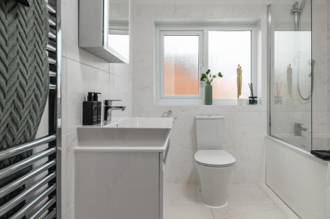 Redrow - The Letchworth Lifestyle - Bathroom - 64523