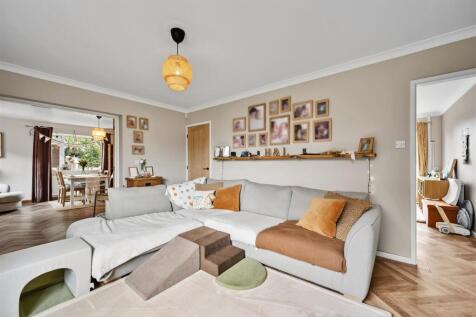 Living Room to Dining Room and Garden Room.jpg