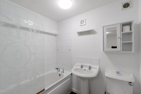 Bathroom.jpg