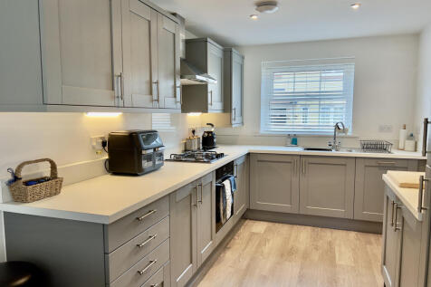 Kitchen/dining/living room