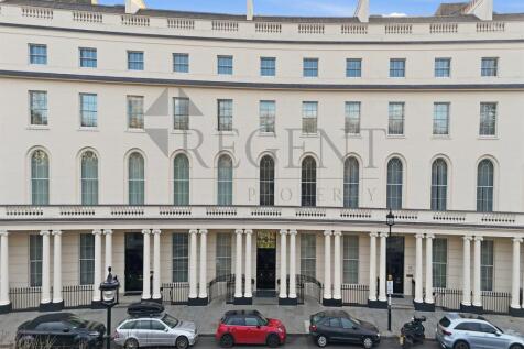 Regent is delighted to offer this well-presented apartment, ideally beautifully positioned next to Regent's Park. Would you prefer to communicate on WeChat? Add us at RegentLettings. The bright and ai