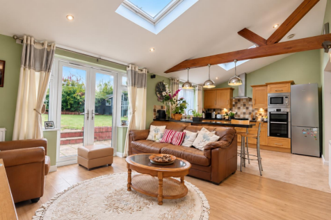 KITCHEN/FAMILY/DINING ROOM
