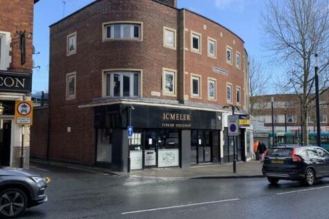 Retail Property (high street) to rent in wakefield