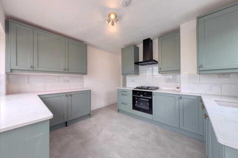 Kitchen /