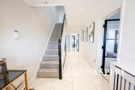 WhatsApp Image 2025-04-03 at 09.30.04_ff36504d.jpg