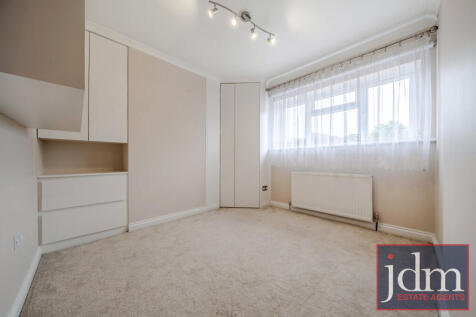 c8107721-5281-437...