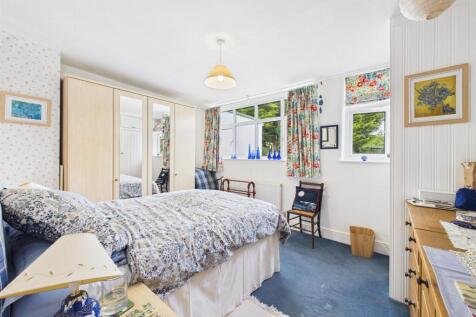 Bedroom: