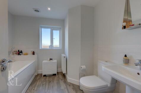 Spring Avenue  (9).jpg