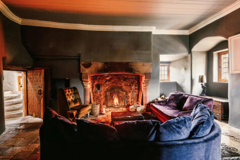 331027 - living2.jpg