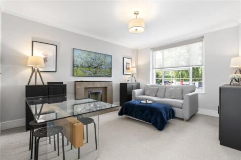 Spacious one bedroom flat on Ladbroke Square