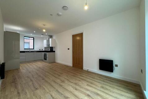 Living room pic 1.jpeg