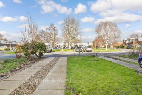Driveway/Parking