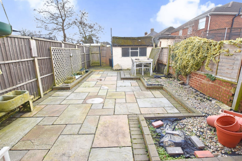 FRONT & REAR GARDENS