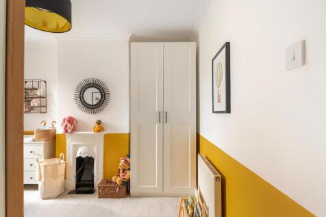 8V8ARD - Bedroom J.jpg