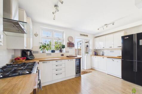 Presented by Kevin at EweMove Abbey Wood and Belve