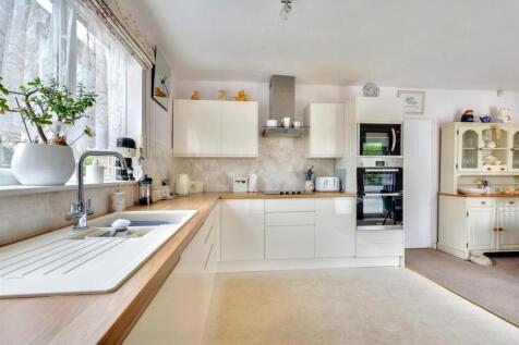 Kitchen_4.jpeg