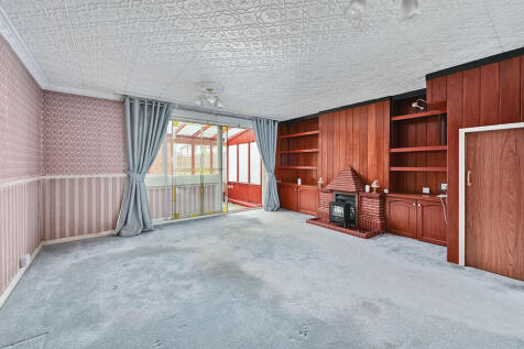 5 Chestnut Close ...
