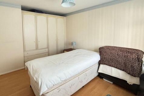 Bedroom b