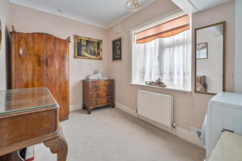 For Sale by Aspire Residential | Abbotts Close