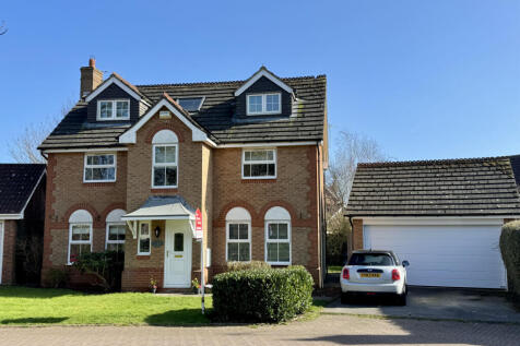 5 Bedroom House - detached for Sale