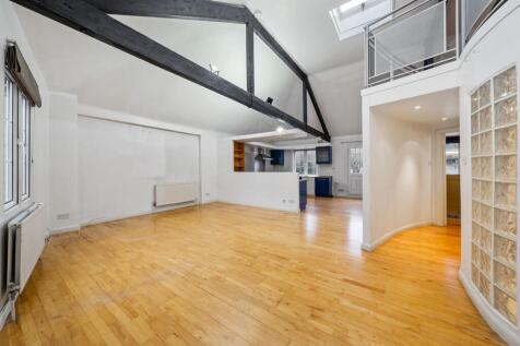 Reception / Kitchen