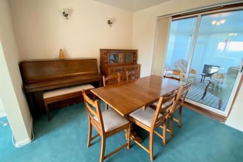 dining room new decorated 1.jpg