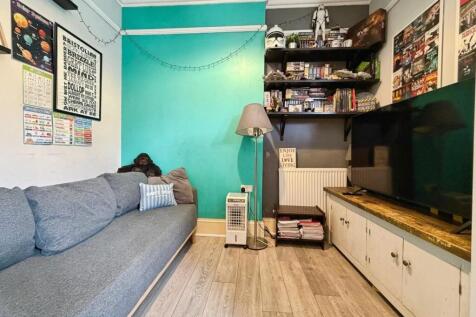 Lounge/Kitchen
