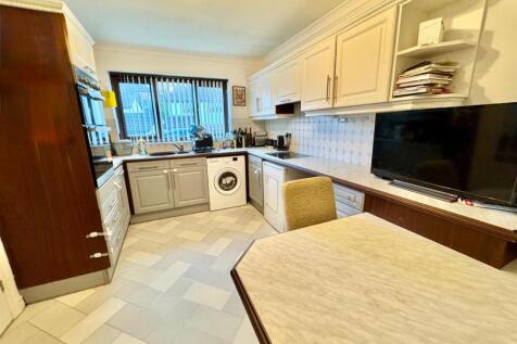 PHOTO-2025-12-08-10-13-04 (7).jpg