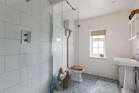 Family Shower Room