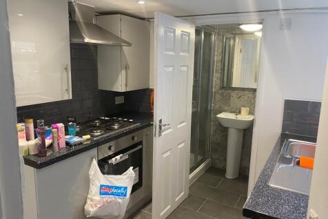 4 Bedroom Terraced in RG1 5SB