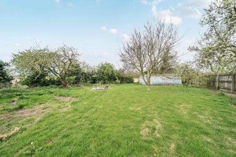 END OF REAR GARDEN.jpg