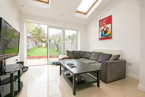 48a Churston Drive SM4 kitchen 3.jpg