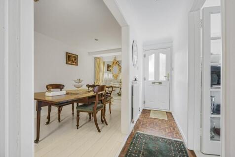 Entrance to dining room