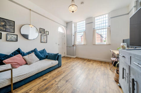 1372154-6-68ff70e...