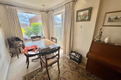 Bramleys Estate Agents - Mount Avenue - Outlane (2