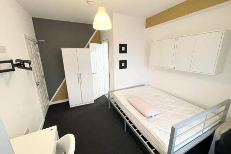 ** Zero Deposit Guarantee Available **
Available Now. A ROOM in a SHARED HOUSE - Bills Included- We have pleasure in bring to the market a room in a four room house share. Situated in a popular locati