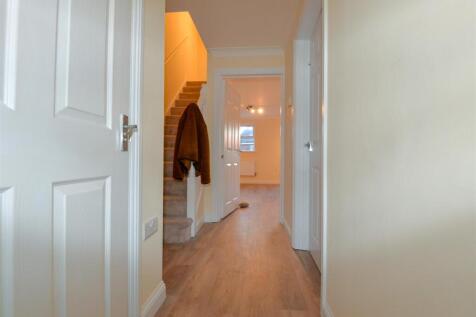 Hall 1.jpg
