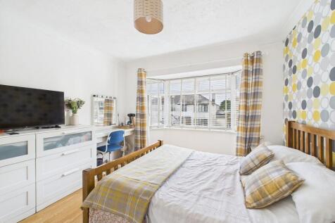 CAM02089G0-PR0546...