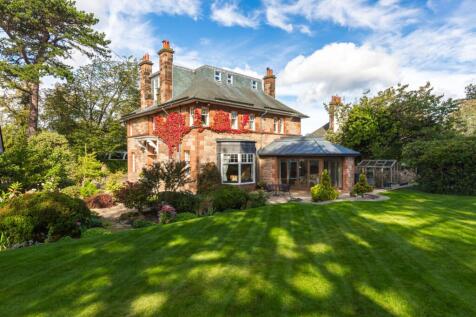 31 Woodhall Road