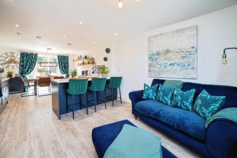 Kitchen/Dining/Livin