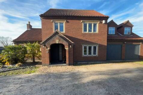 Front aspect - close