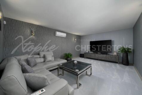 The Crest Fully Renovated 5 bed Villa For Sale (21)