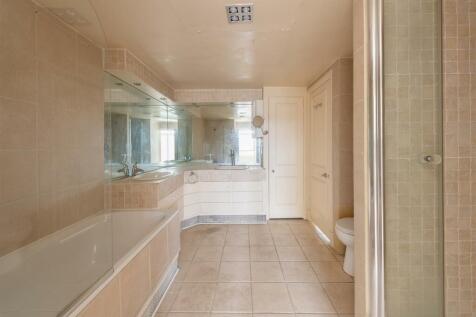 Flat 20 Fordie House Hi-12.jpg