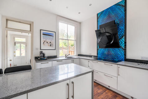 1360665-16-68f0e1...